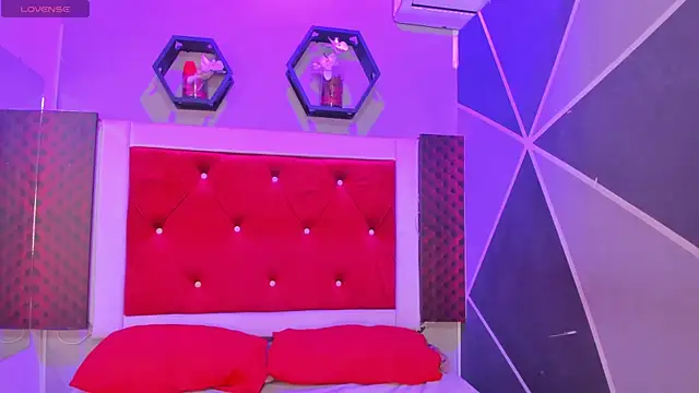 Karoll014 online show from 09-17-25, 12:18