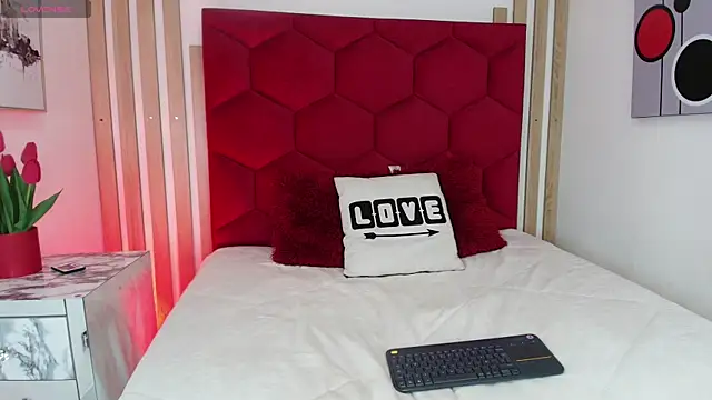 Tayzon Foxxx online show from 07-04-26, 08:15
