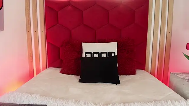 Tayzon Foxxx online show from 07-06-26, 08:22