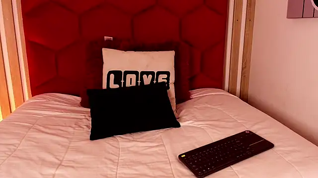 Tayzon Foxxx online show from 07-25-26, 08:28