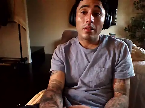 Snapshot of tengocanicas chatting on 10-17-25, 12:47 tengocanicas online show from 10-17-25, 12:47