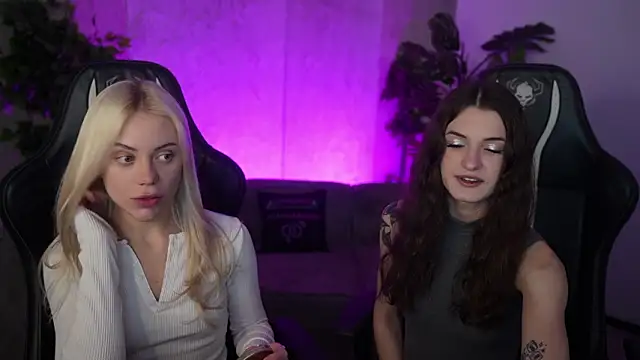 Britney054 online show from 02-15-26, 04:14