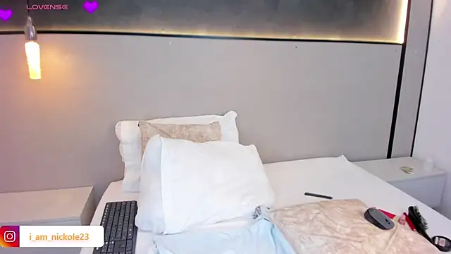 nicky peyton online show from 11-13-25, 03:38