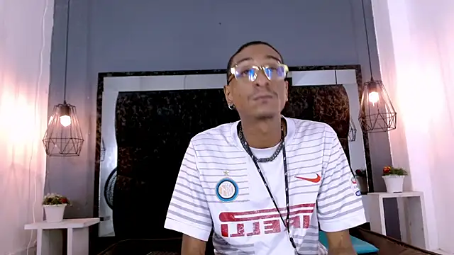 Snapshot of Jose_Smoke chatting on 01-30-25, 03:44 Jose Smoke online show from 01-30-25, 03:44