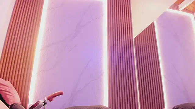 juicy led  online show from 03-05-25, 02:34