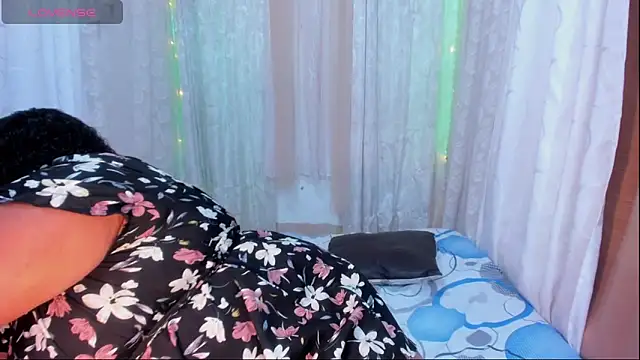 Snapshot of Ana_off_alana chatting on 10-23-25, 12:21 Ana off alana online show from 10-23-25, 12:21