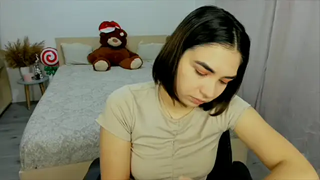 Snapshot of Alexa_Dolly12 chatting on 12-17-24, 06:24 Alexa Dolly12 online show from 12-17-24, 06:24