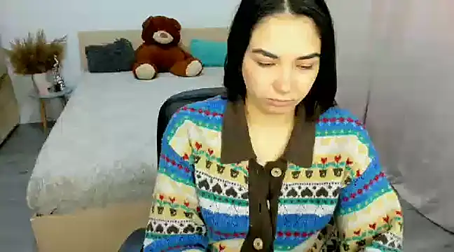 Snapshot of Alexa_Dolly12 chatting on 01-10-25, 09:44 Alexa Dolly12 online show from 01-10-25, 09:44