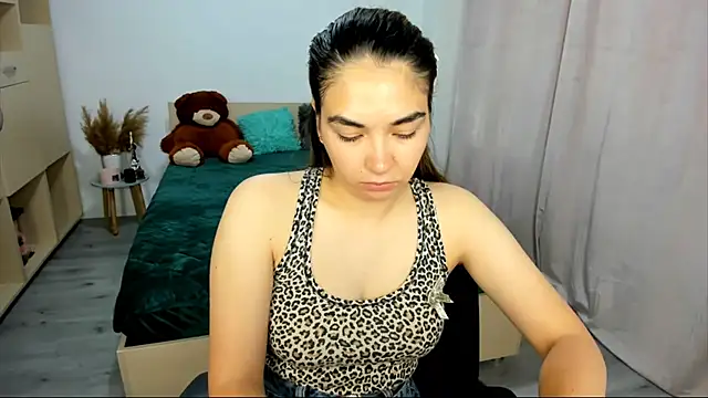 Snapshot of Alexa_Dolly12 chatting on 09-23-25, 05:43 Alexa Dolly12 online show from 09-23-25, 05:43