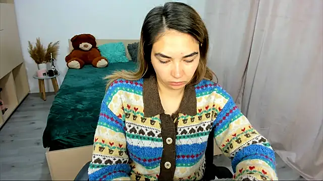 Snapshot of Alexa_Dolly12 chatting on 09-25-25, 05:44 Alexa Dolly12 online show from 09-25-25, 05:44