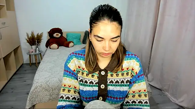 Snapshot of Alexa_Dolly12 chatting on 10-04-25, 06:00 Alexa Dolly12 online show from 10-04-25, 06:00