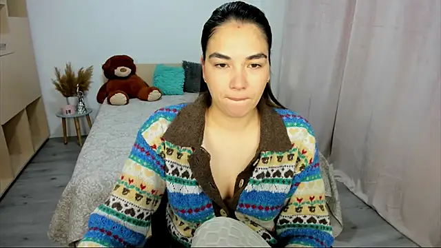 Snapshot of Alexa_Dolly12 chatting on 10-09-25, 06:11 Alexa Dolly12 online show from 10-09-25, 06:11