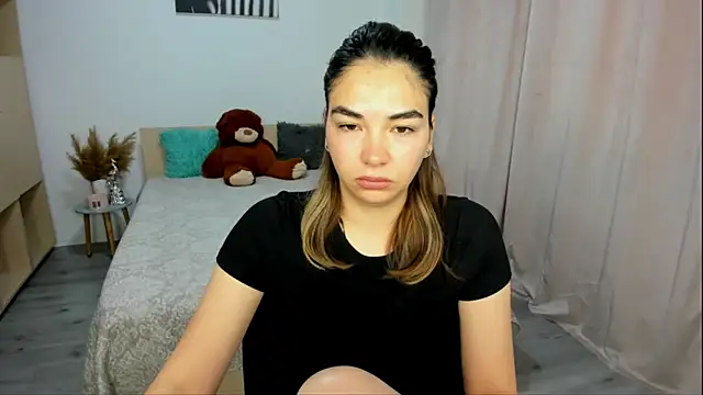 Alexa Dolly12 online show from 11-20-25, 08:25