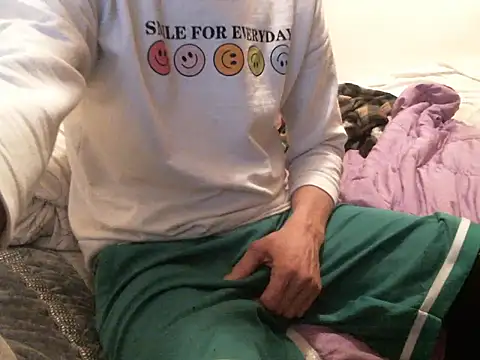 Snapshot of bravo23toro chatting on 01-10-26, 11:31 bravo23toro online show from 01-10-26, 11:31