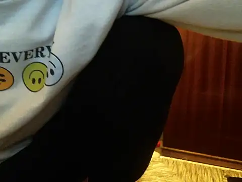 Snapshot of bravo23toro chatting on 01-12-26, 03:45 bravo23toro online show from 01-12-26, 03:45