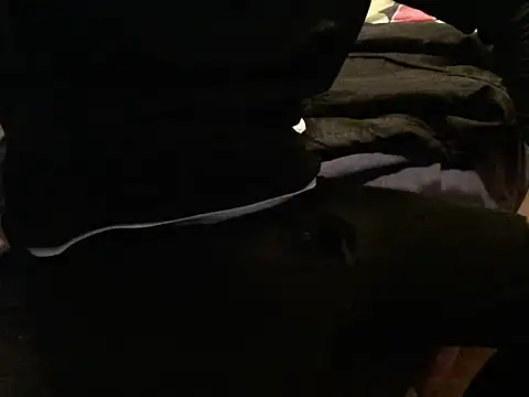 Snapshot of bravo23toro chatting on 03-06-26, 09:33 bravo23toro online show from 03-06-26, 09:33