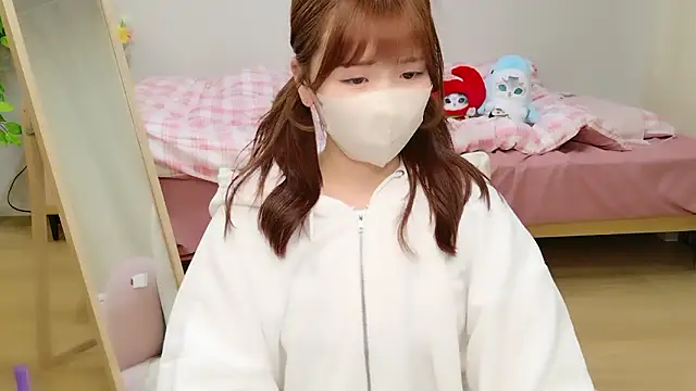 Sayuringo  online show from 06-26-26, 01:04