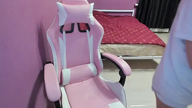 Snapshot of Lika8234 chatting on 09-25-25, 12:47 Lika8234 online show from 09-25-25, 12:47