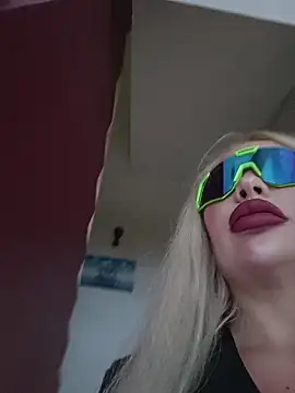 Snapshot of Lika8234 chatting on 11-20-25, 04:12 Lika8234 online show from 11-20-25, 04:12