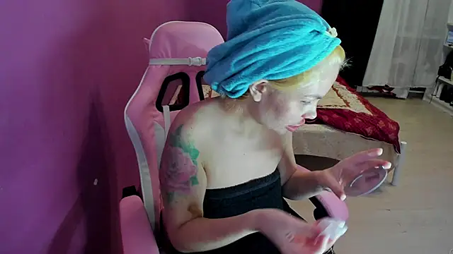 Snapshot of Lika8234 chatting on 03-04-26, 07:42 Lika8234 online show from 03-04-26, 07:42