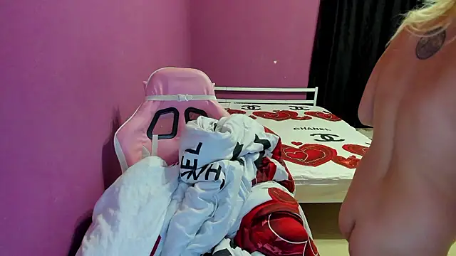 Snapshot of Lika8234 chatting on 03-12-26, 09:10 Lika8234 online show from 03-12-26, 09:10