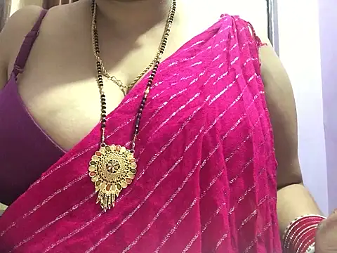 Snapshot of Desi_bhabhiii chatting on 02-18-25, 05:42 Desi bhabhiii online show from 02-18-25, 05:42