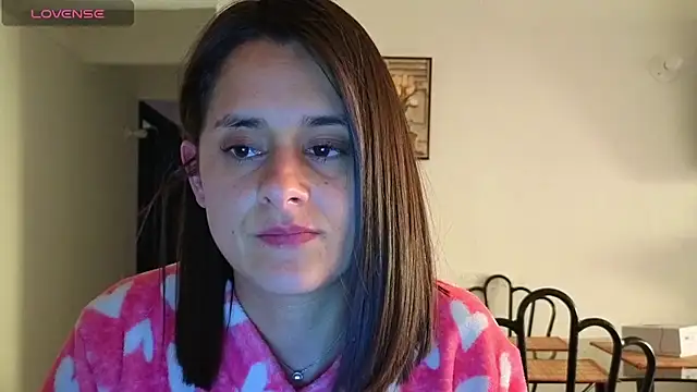 Snapshot of Alice_milf_ chatting on 09-26-25, 01:37 Alice milf online show from 09-26-25, 01:37