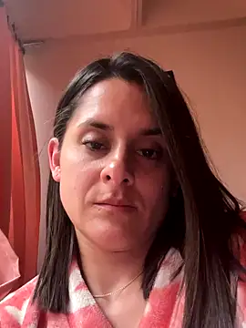 Snapshot of Alice_milf_ chatting on 10-12-25, 11:42 Alice milf online show from 10-12-25, 11:42