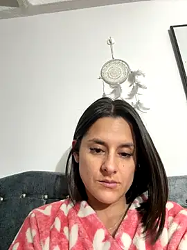 Snapshot of Alice_milf_ chatting on 11-22-25, 10:36 Alice milf online show from 11-22-25, 10:36