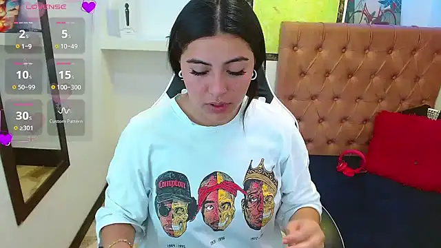  luna torres online show from 11-28-25, 01:25