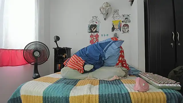 Snapshot of SonSett chatting on 11-10-25, 04:17 SonSett online show from 11-10-25, 04:17