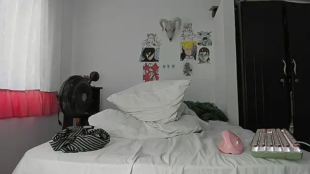 Snapshot of SonSett chatting on 03-08-26, 03:05 SonSett online show from 03-08-26, 03:05