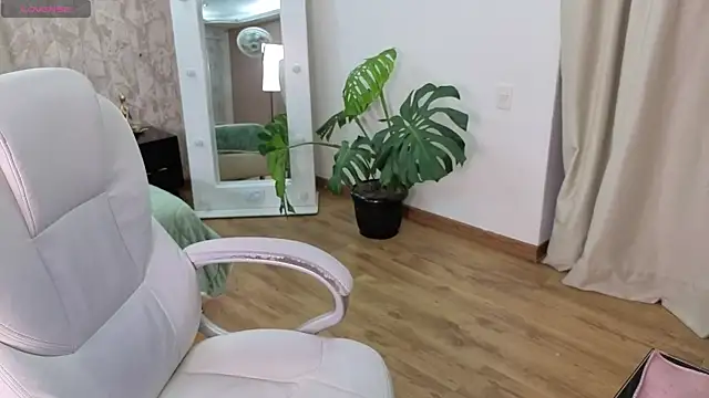 loly marce online show from 11-24-25, 08:30