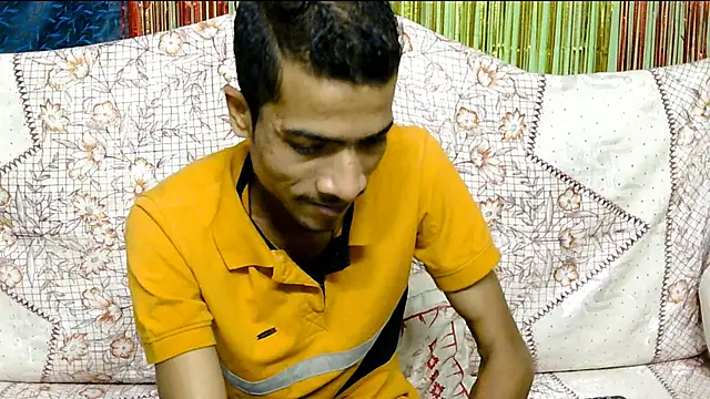 Snapshot of Alex_Suman25 chatting on 02-12-25, 12:44 Alex Suman25 online show from 02-12-25, 12:44