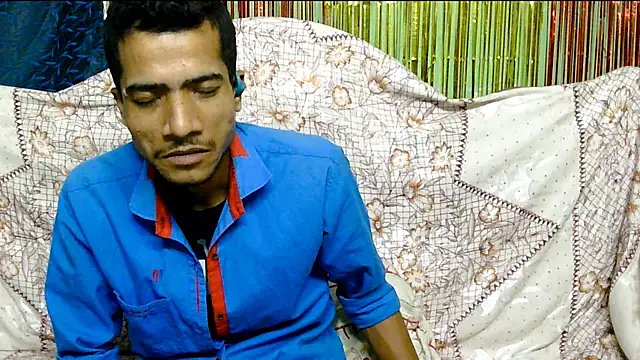 Snapshot of Alex_Suman25 chatting on 02-15-25, 12:04 Alex Suman25 online show from 02-15-25, 12:04