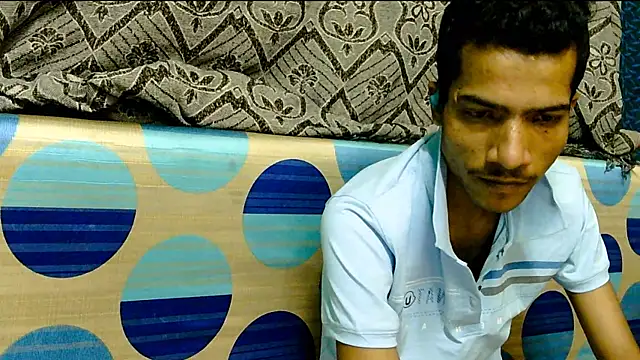 Snapshot of Alex_Suman25 chatting on 02-19-25, 08:44 Alex Suman25 online show from 02-19-25, 08:44