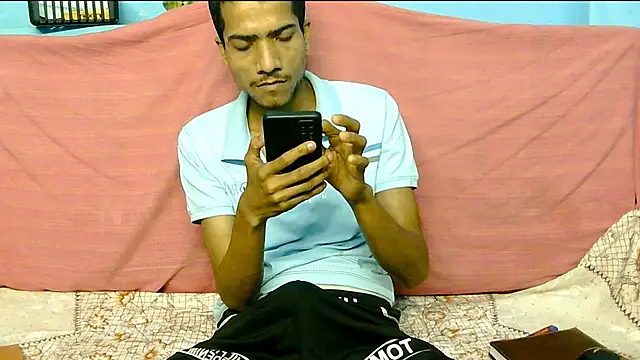 Snapshot of Alex_Suman25 chatting on 02-25-25, 11:52 Alex Suman25 online show from 02-25-25, 11:52