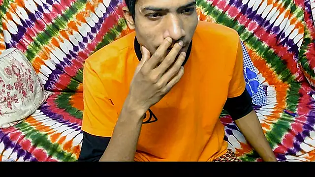 Snapshot of Alex_Suman25 chatting on 03-10-25, 11:42 Alex Suman25 online show from 03-10-25, 11:42