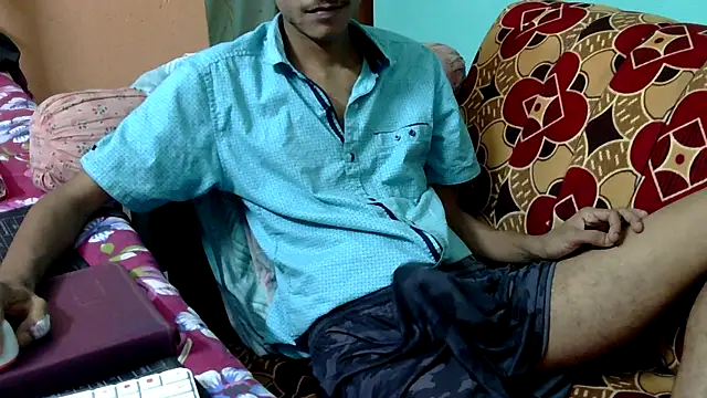 Snapshot of Alex_Suman25 chatting on 10-15-25, 07:36 Alex Suman25 online show from 10-15-25, 07:36