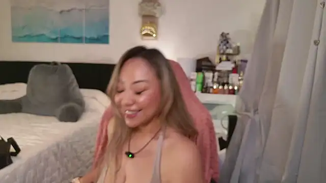 SpikedBella online show from 06-26-26, 10:25