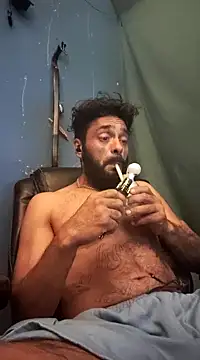 Snapshot of C8L3U chatting on 12-02-24, 11:12 C8L3U online show from 12-02-24, 11:12