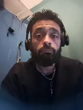 Snapshot of C8L3U chatting on 12-03-24, 07:43 C8L3U online show from 12-03-24, 07:43