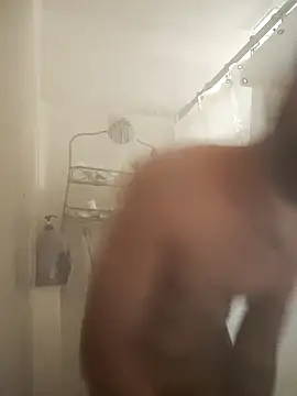 Snapshot of C8L3U chatting on 12-17-24, 11:06 C8L3U online show from 12-17-24, 11:06