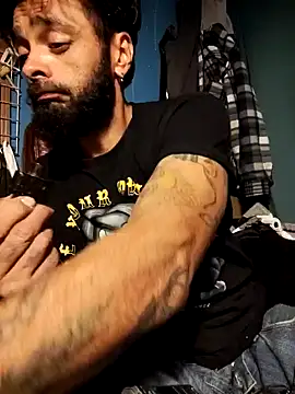 Snapshot of C8L3U chatting on 01-14-25, 09:24 C8L3U online show from 01-14-25, 09:24