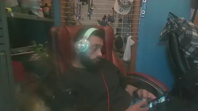 Snapshot of C8L3U chatting on 02-16-25, 04:20 C8L3U online show from 02-16-25, 04:20