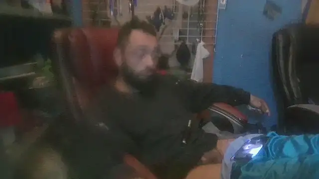 Snapshot of C8L3U chatting on 02-16-25, 10:32 C8L3U online show from 02-16-25, 10:32