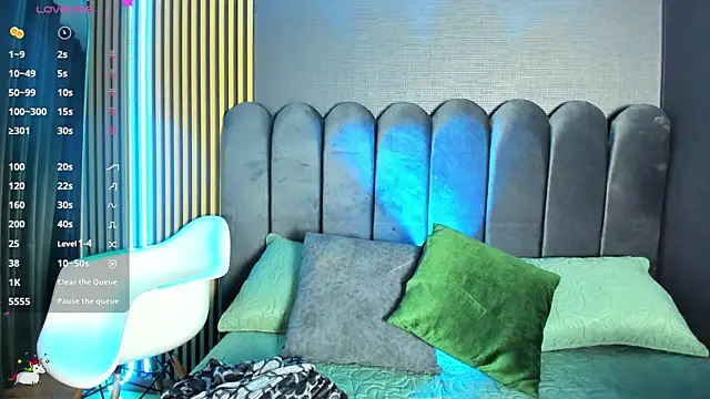 Nicolette ks  online show from 12-05-25, 03:48