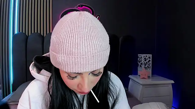 Nicolette ks  online show from 05-23-26, 05:34