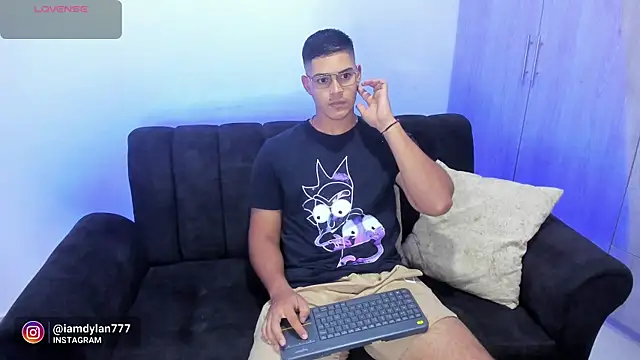 Iamdylan777 online show from 01-28-25, 01:39