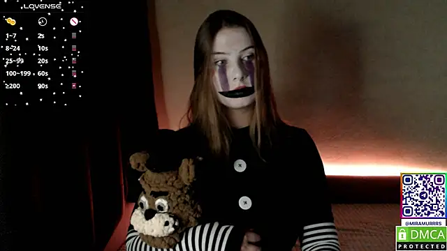 Snapshot of MurrrWorren chatting on 10-31-25, 06:42 MurrrWorren online show from 10-31-25, 06:42